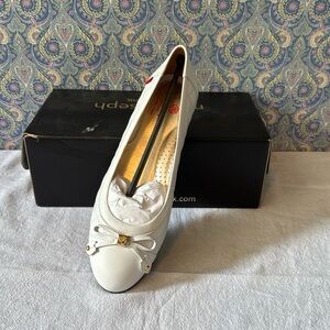 VTG NEW • MARC JOSEPH NY Pearl Flats SZ 8